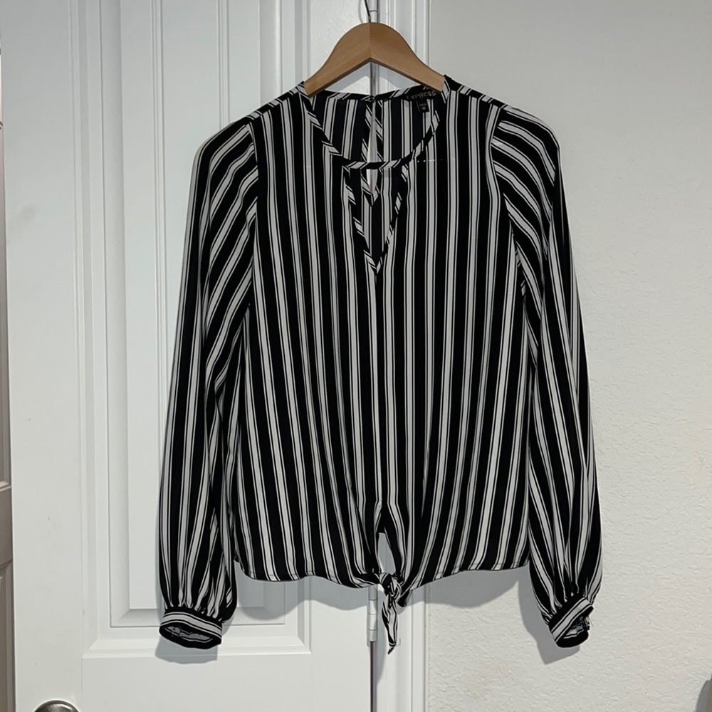 XS Express Blouse tie front